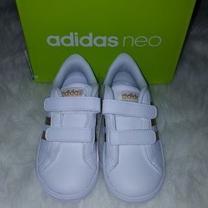 Adidas toddler Baseline
